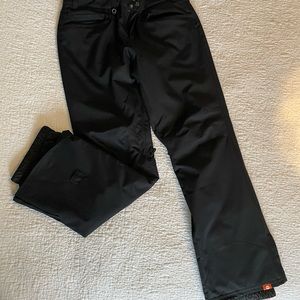 Women’s ROXY snow pants. Excellent condition, smoke free home